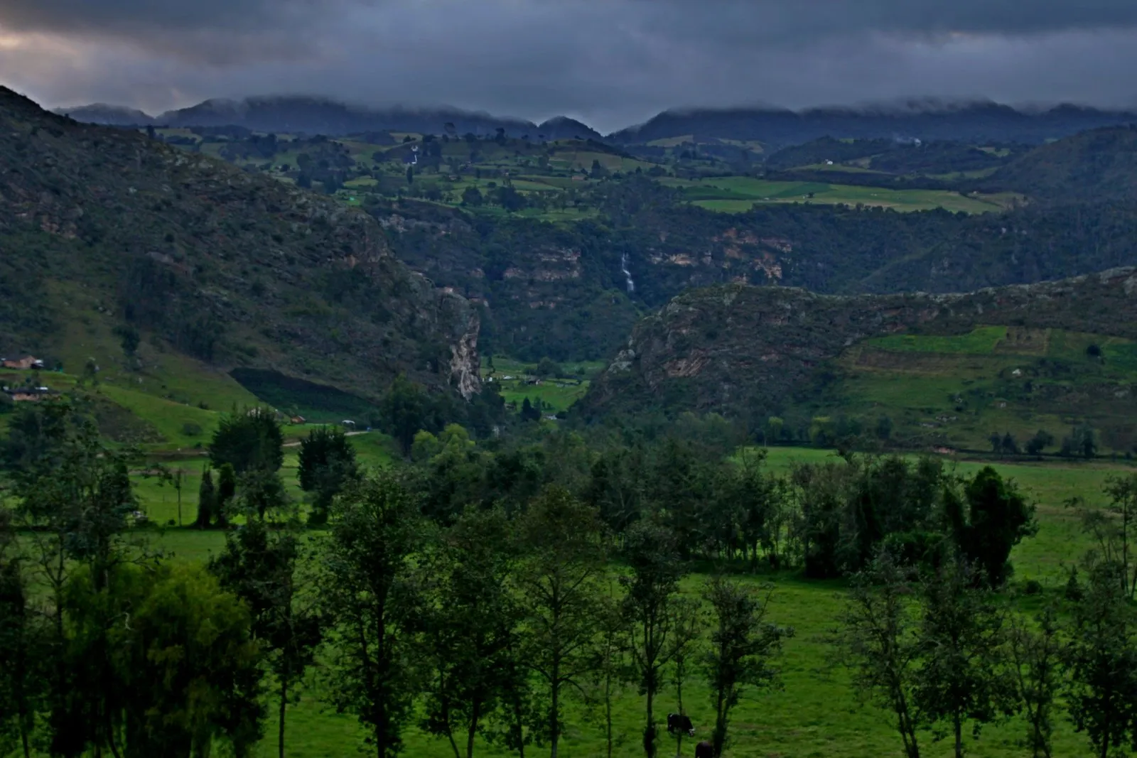 Mountain trails near Paipa, Boyacá
